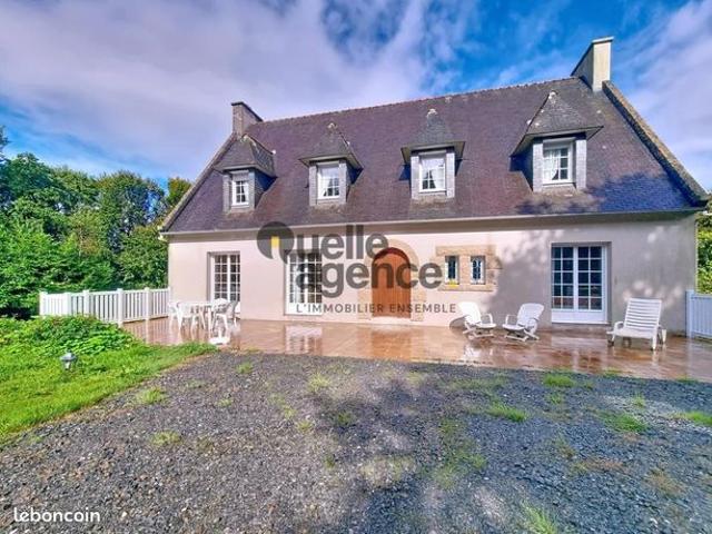 Maison 8 pièces 213 m²