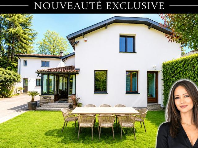 Maison 8 pièces 213 m²