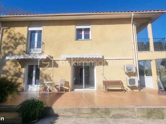 Maison 8 pièces 213 m²