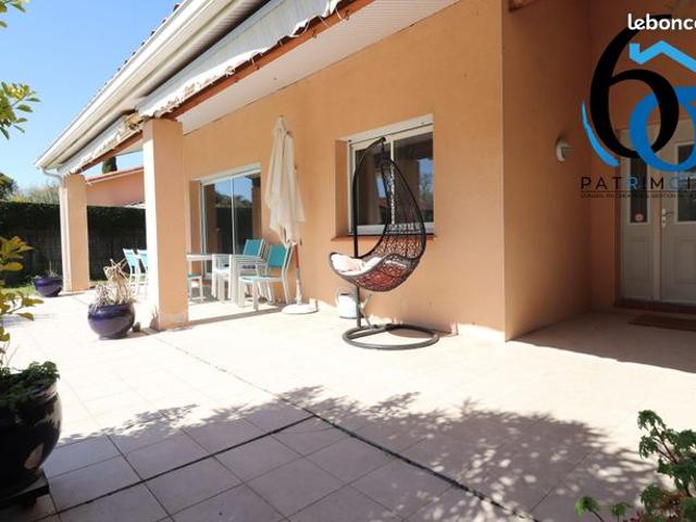 Maison 8 pièces 213 m²