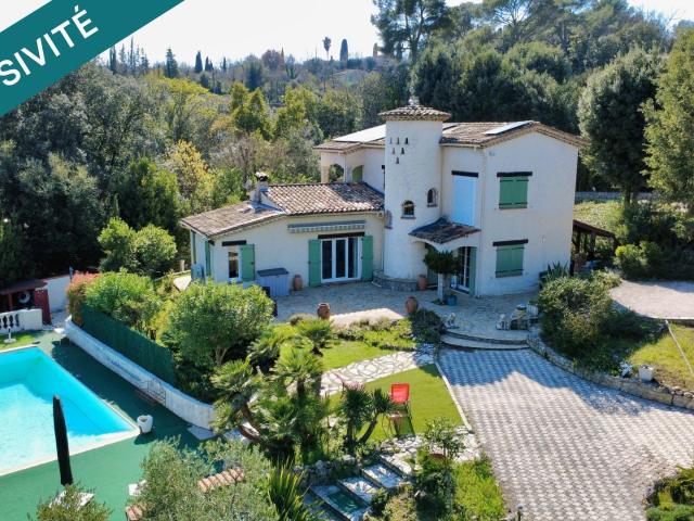 Maison 8 pièces 213 m²
