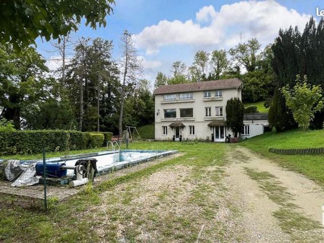 Maison 8 pièces 213 m²