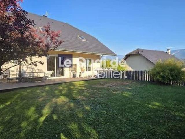 Maison 8 pièces 213 m²