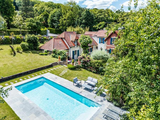 Maison 8 pièces 213 m²