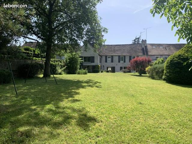 Maison 8 pièces 213 m²