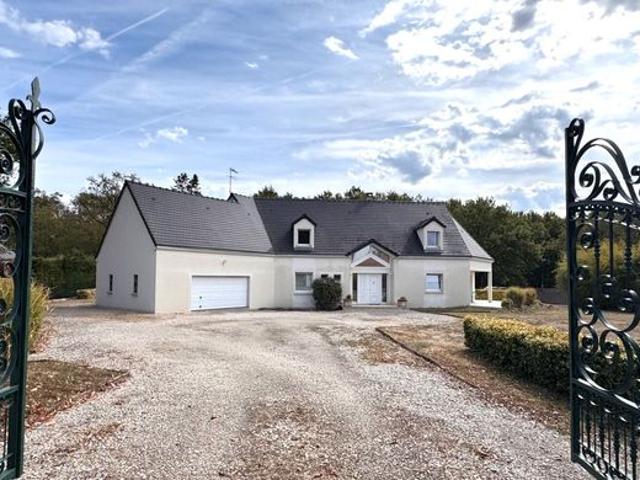 Maison 8 pièces 213 m²
