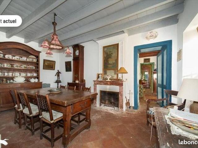 Maison 8 pièces 213 m²
