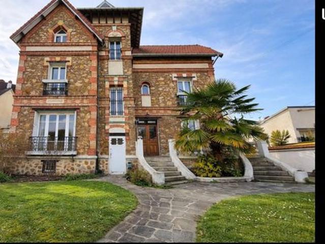 Maison 8 pièces 224 m²