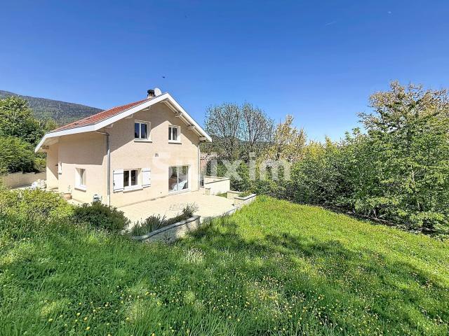 Maison 8 pièces 224 m²