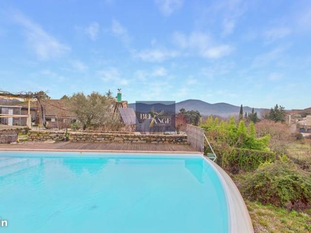 Maison 8 pièces 224 m²