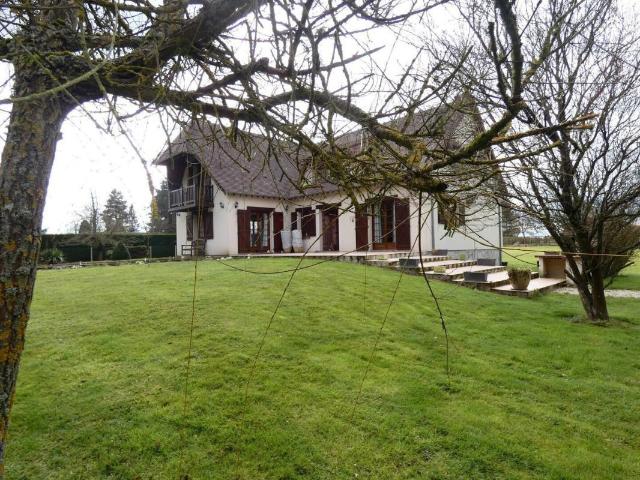 Maison 8 pièces 224 m²