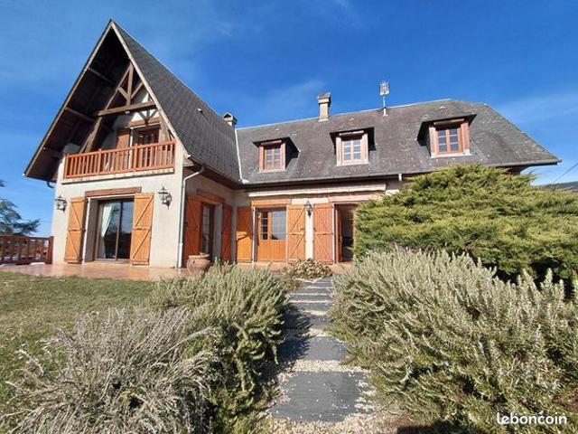 Maison 8 pièces 224 m²