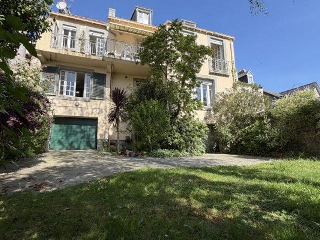 Maison 8 pièces 224 m²