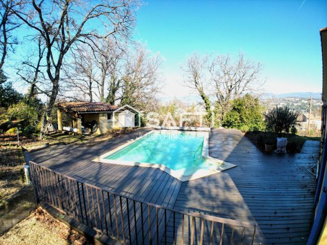 Maison 8 pièces 224 m²