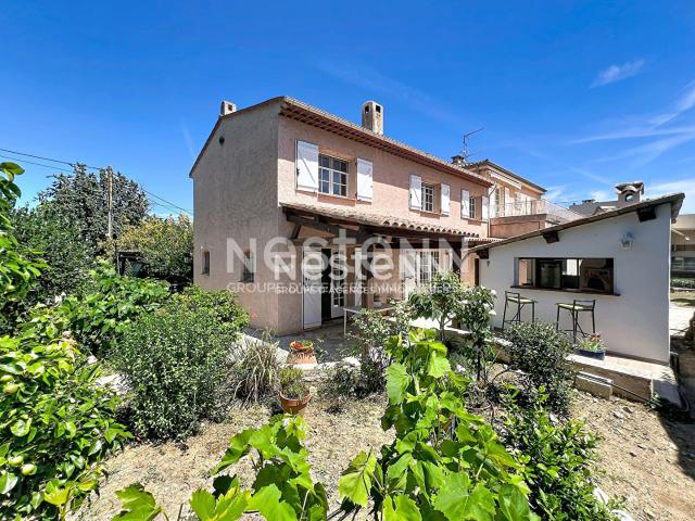 Maison 8 pièces 224 m²