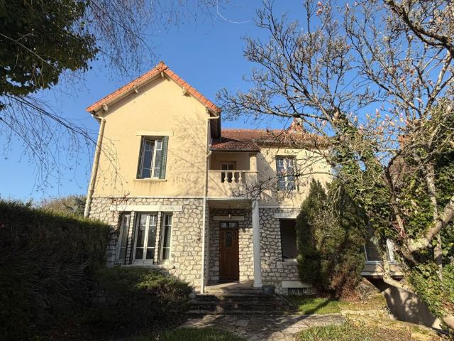 Maison 8 pièces 224 m²