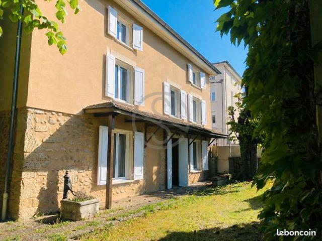 Maison 8 pièces 225 m²