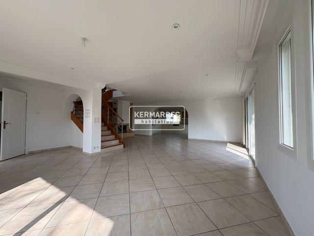 Maison 8 pièces 225 m²
