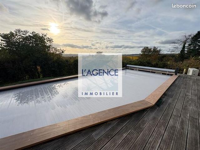 Maison 8 pièces 214 m²
