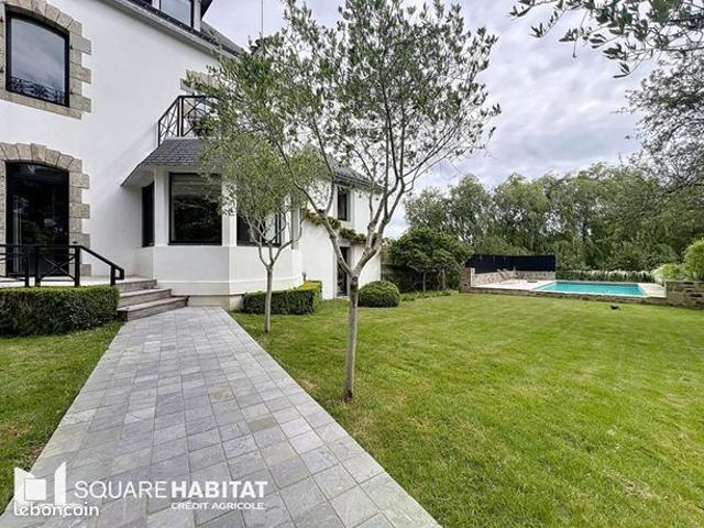 Maison 8 pièces 225 m²