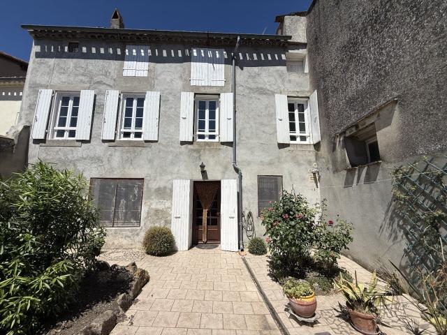 Maison 8 pièces 225 m²