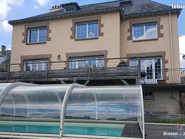 Maison 8 pièces 225 m²