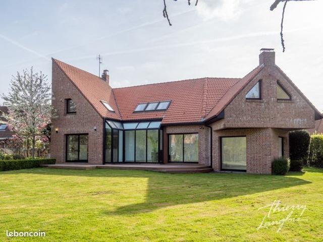 Maison 8 pièces 225 m²
