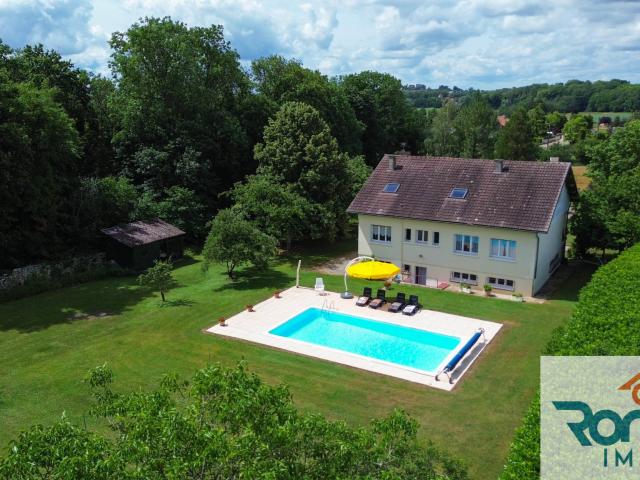 Maison 8 pièces 225 m²