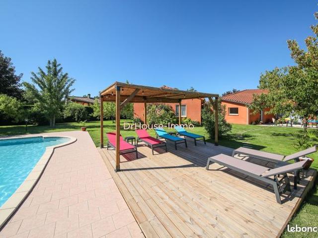Maison 8 pièces 225 m²