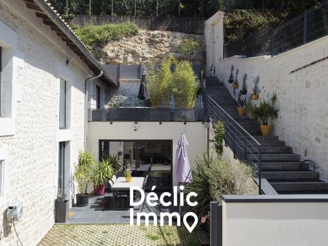 Maison 8 pièces 225 m²