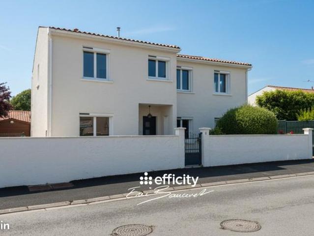 Maison 8 pièces 225 m²