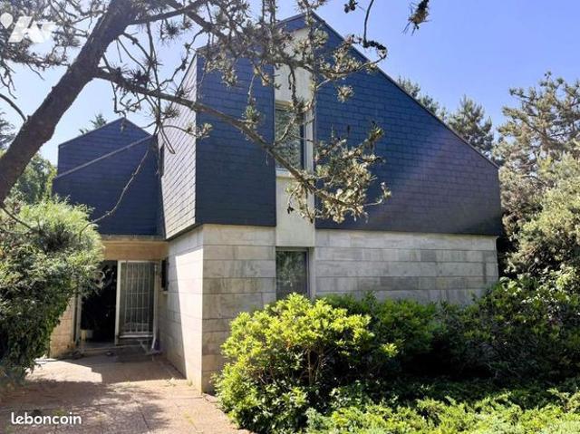 Maison 8 pièces 225 m²