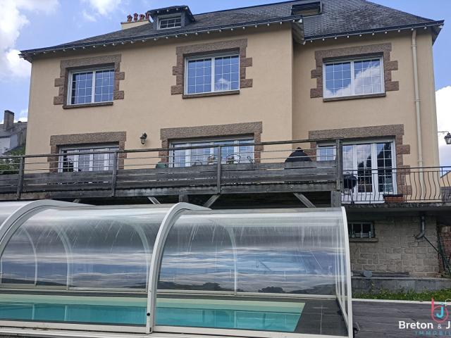 Maison 8 pièces 225 m²