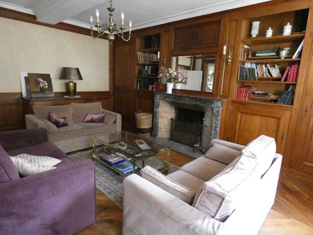 Maison 8 pièces 225 m²