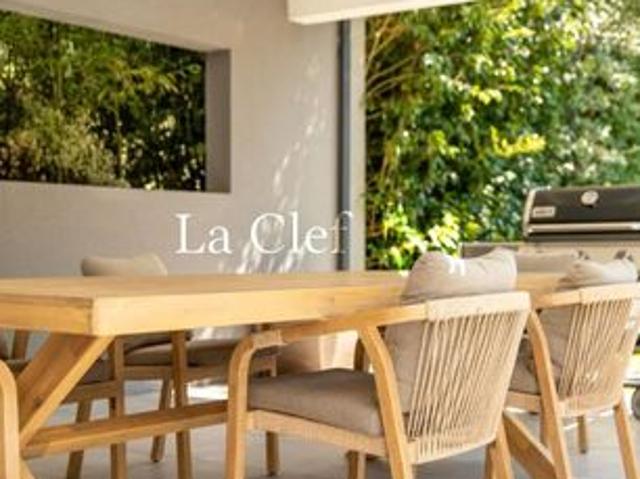 Maison 8 pièces 225 m²