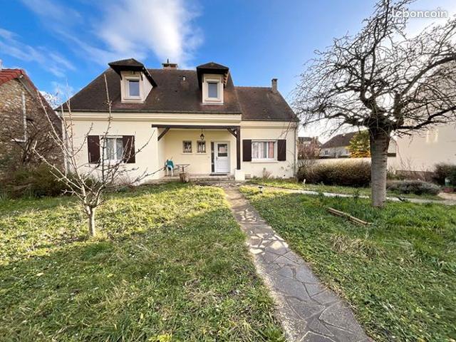 Maison 8 pièces 225 m²