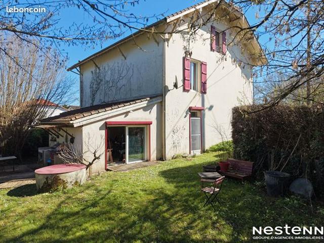 Maison 8 pièces 225 m²
