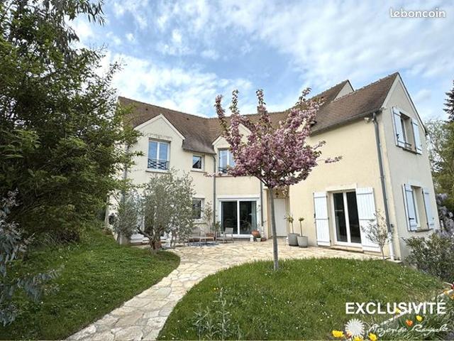 Maison 8 pièces 225 m²