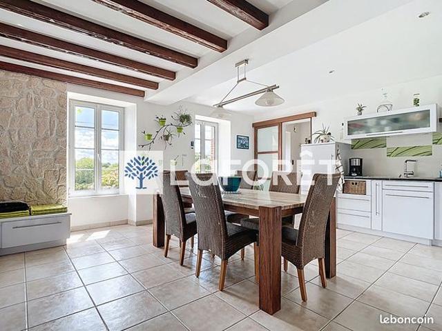 Maison 8 pièces 225 m²
