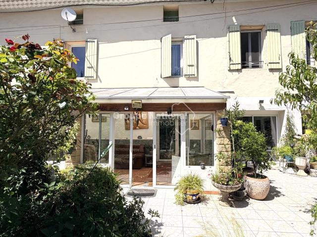 Maison 8 pièces 225 m²