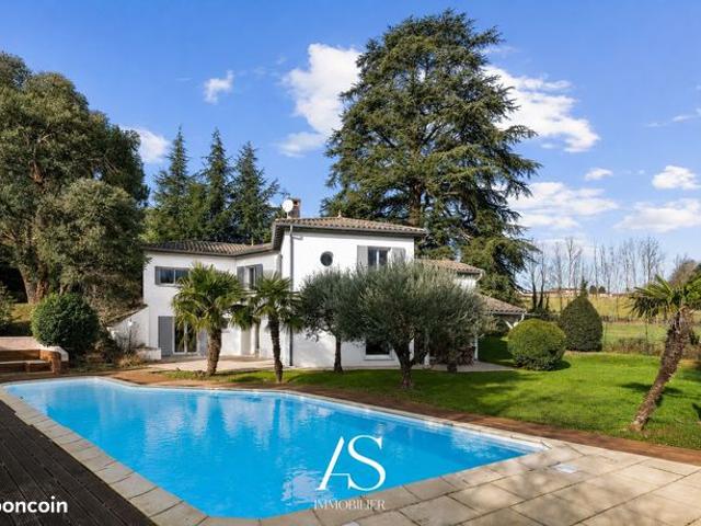 Maison 8 pièces 225 m²