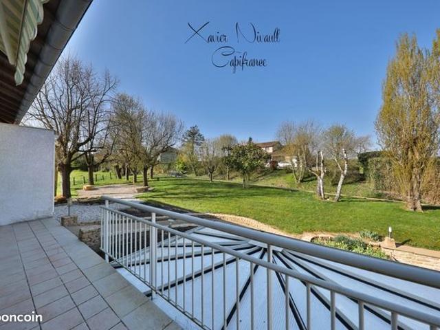 Maison 8 pièces 225 m²