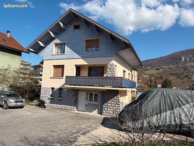 Maison 8 pièces 225 m²