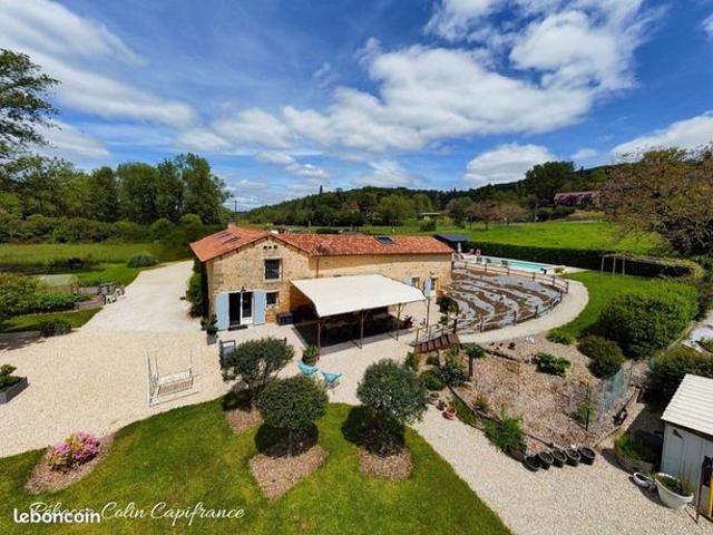 Maison 8 pièces 225 m²