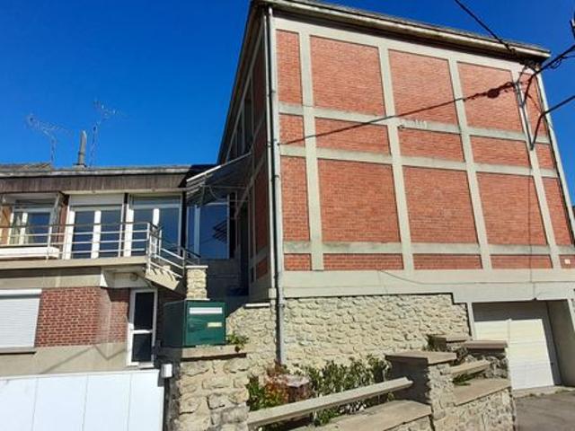Maison 8 pièces 225 m²