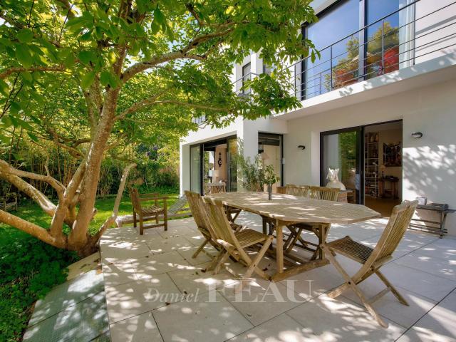 Maison 8 pièces 225 m²