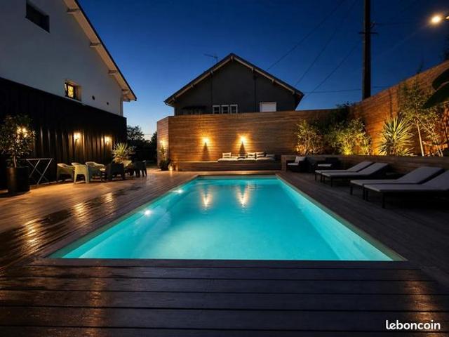Maison 8 pièces 225 m²