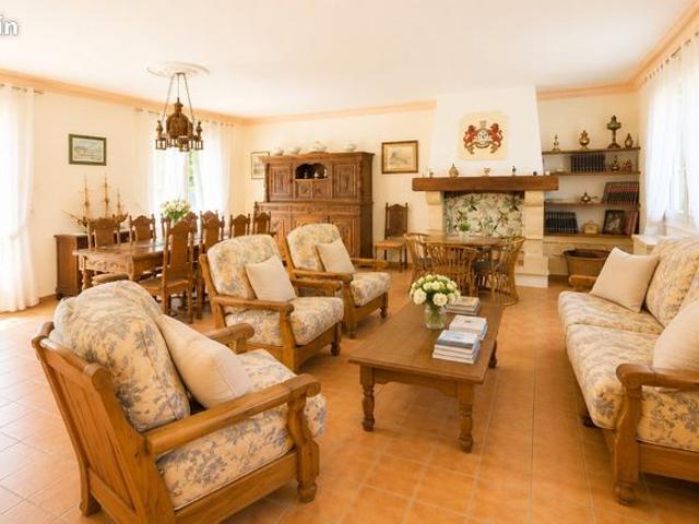 Maison 8 pièces 225 m²
