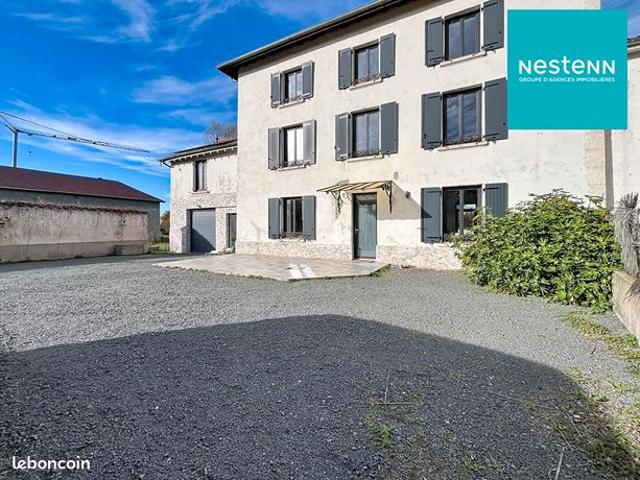 Maison 8 pièces 226 m²