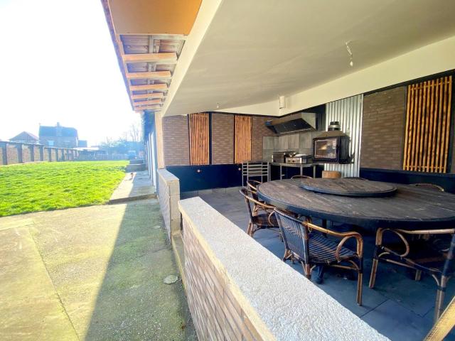 Maison 8 pièces 226 m²